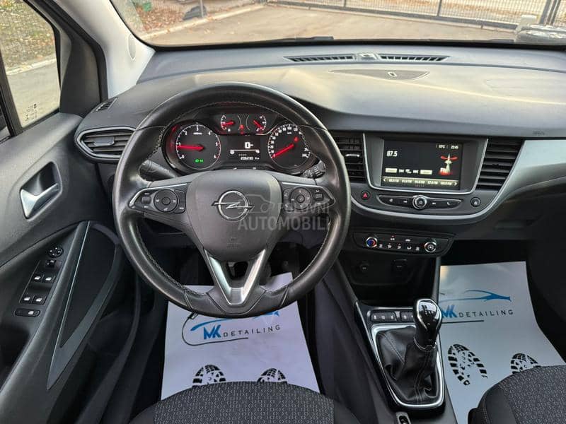 Opel Crossland X  