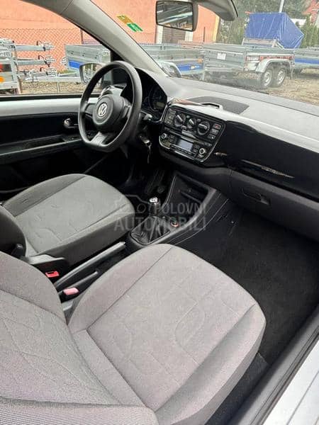 Volkswagen up! 