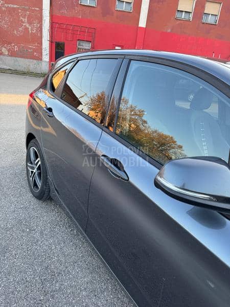 BMW 218 2.0