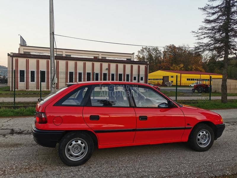 Opel Astra F 1.4