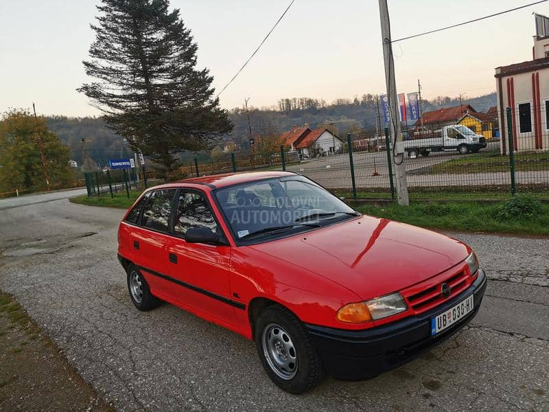 Opel Astra F 1.4
