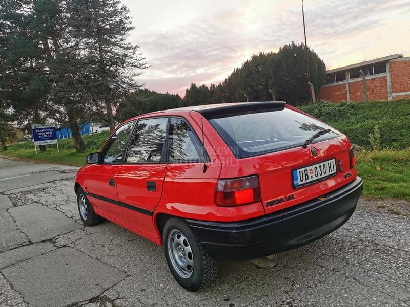 Opel Astra F 1.4