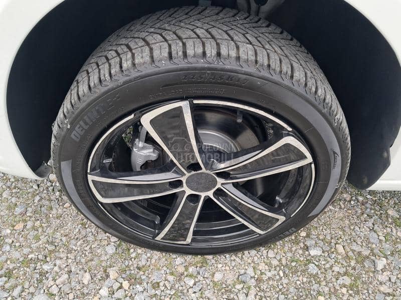 Volkswagen Caddy 1.6 TDI/KOŽA/NAVI