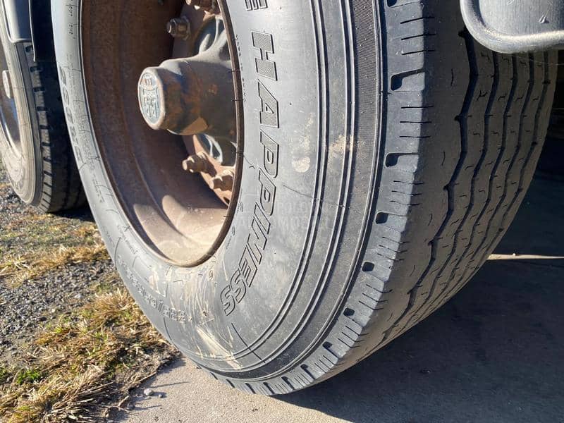 Schwarzmuller 3HKS E Trostrana