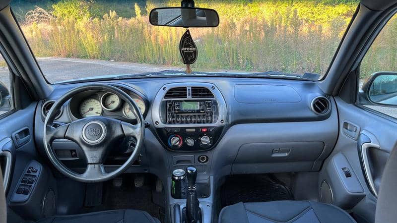 Toyota RAV 4 2.0 vvt-i