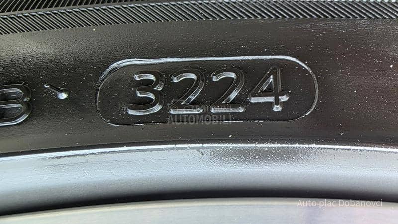 Mercedes Benz E 220 Avangarde, Xen,Šiber