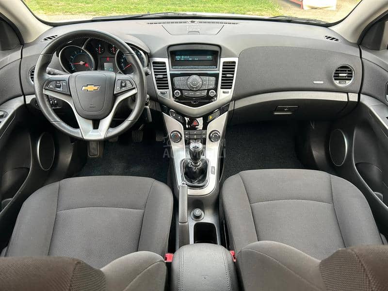 Chevrolet Cruze 1.8