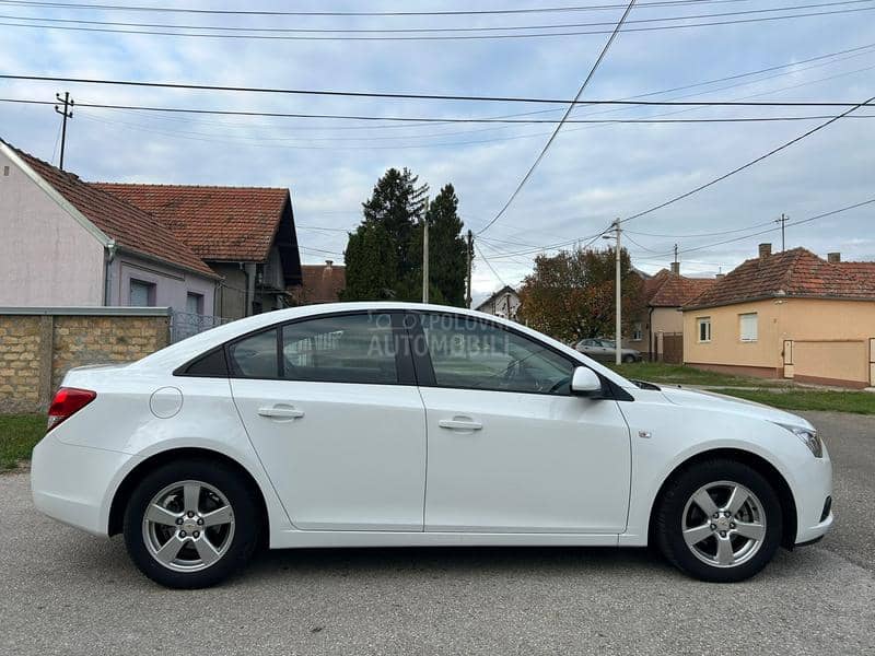 Chevrolet Cruze 1.8