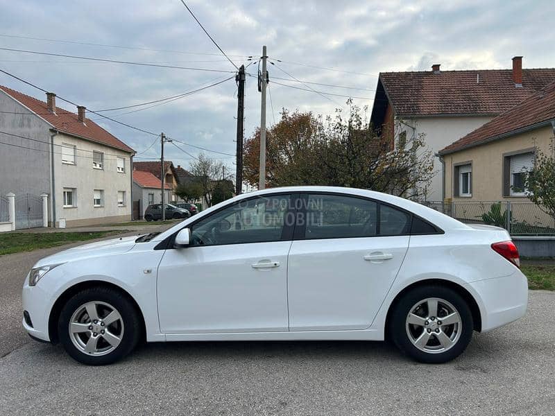 Chevrolet Cruze 1.8