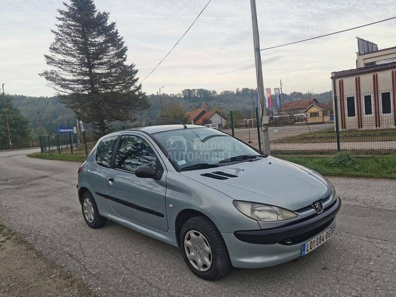Peugeot 206 1.1