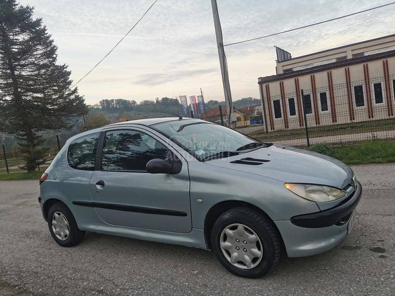 Peugeot 206 1.1
