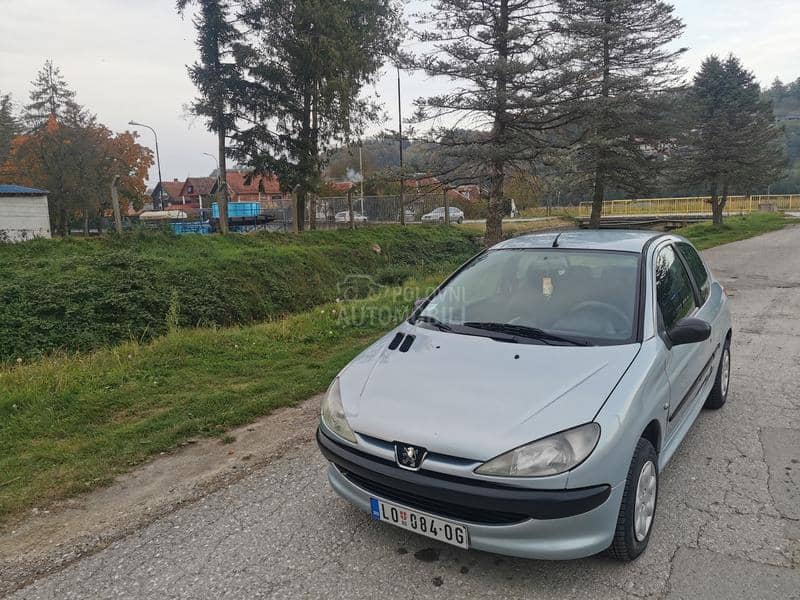 Peugeot 206 1.1