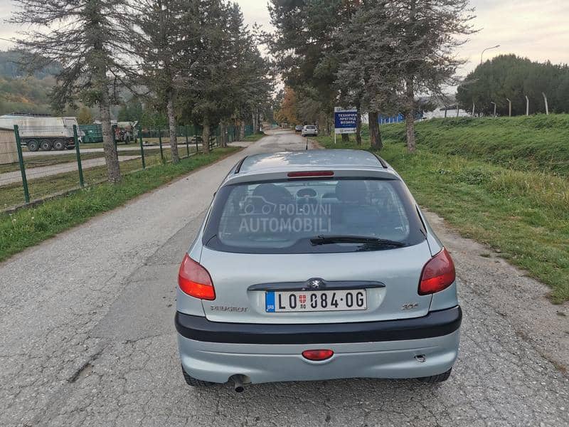 Peugeot 206 1.1