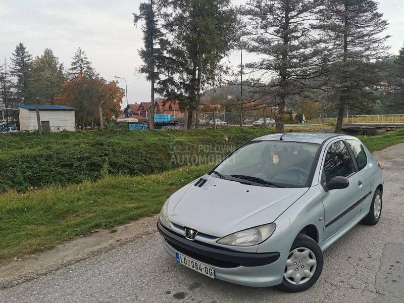 Peugeot 206 1.1