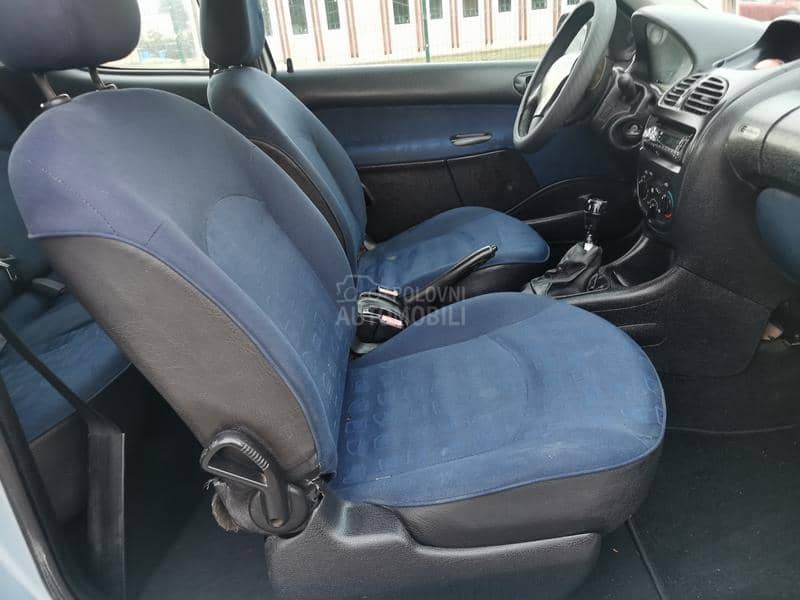 Peugeot 206 1.1