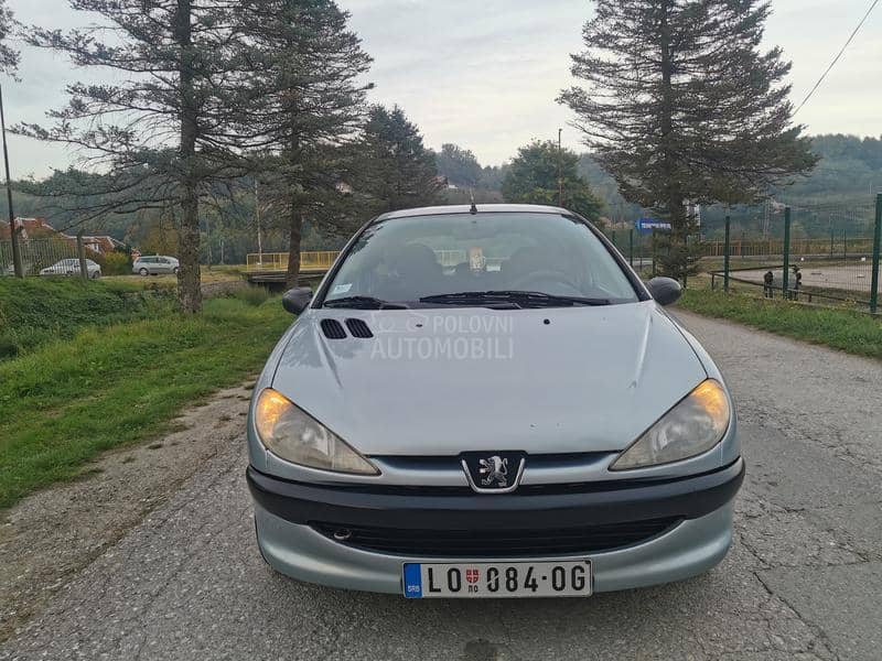 Peugeot 206 1.1