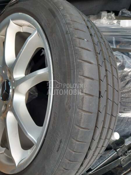 Hankook 215/45 R17 Letnja