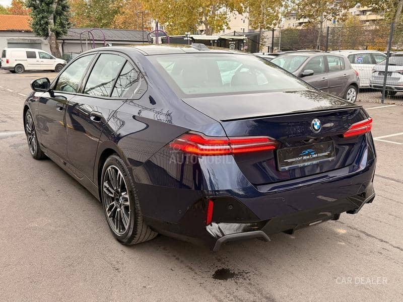 BMW 520 m-pro/xd/pano/iconic