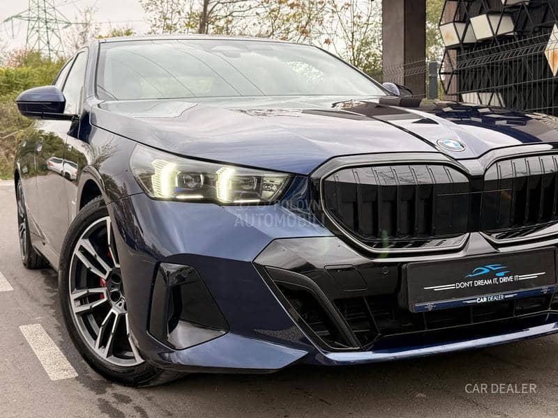 BMW 520 m-pro/xd/pano/iconic