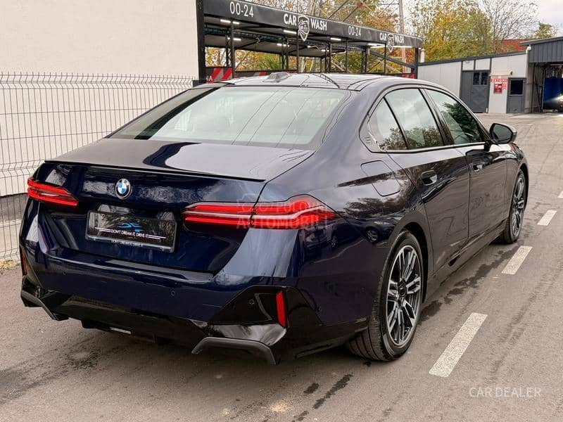 BMW 520 m-pro/xd/pano/iconic