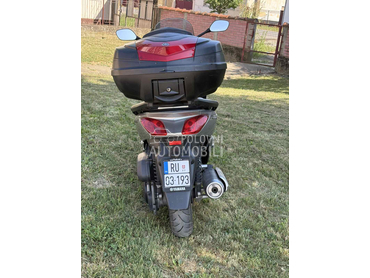 Yamaha X-MAX