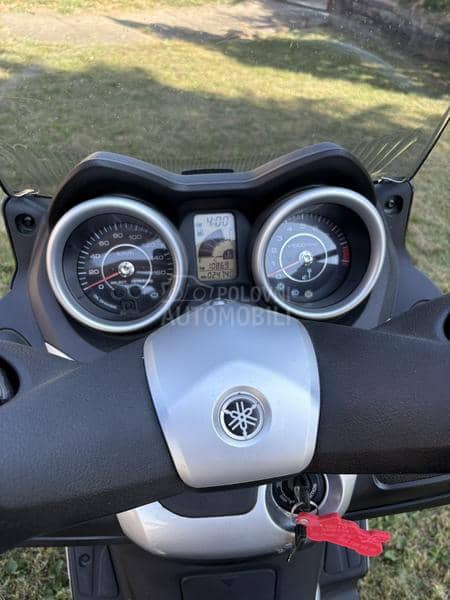 Yamaha X-MAX