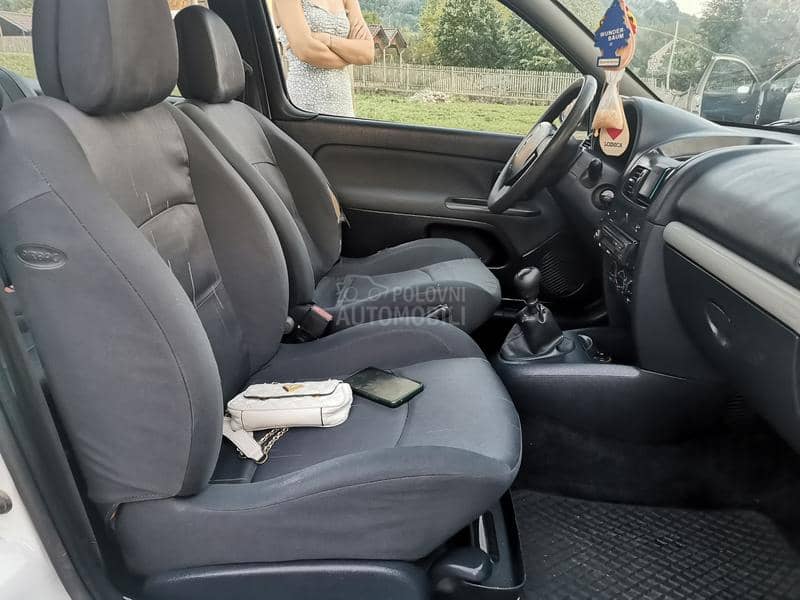 Renault Clio 1.5 DCI