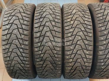 Hankook 215/60 R17 Zimska