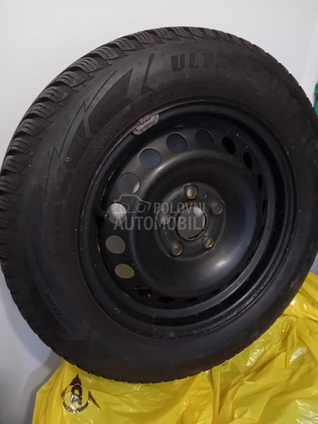 Goodyear 195/65 R15 Zimska