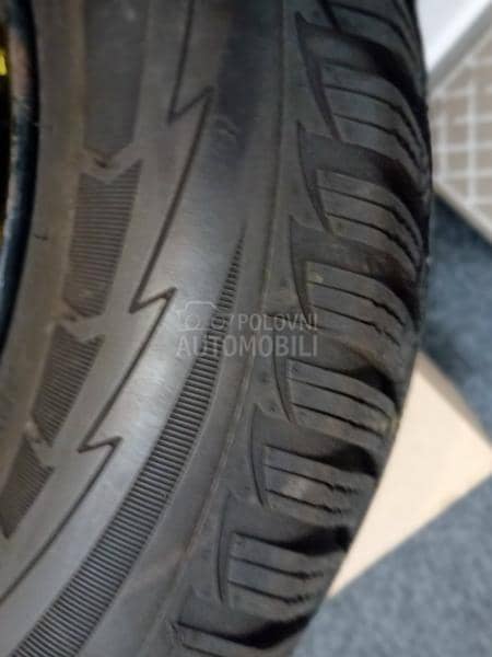 Goodyear 195/65 R15 Zimska