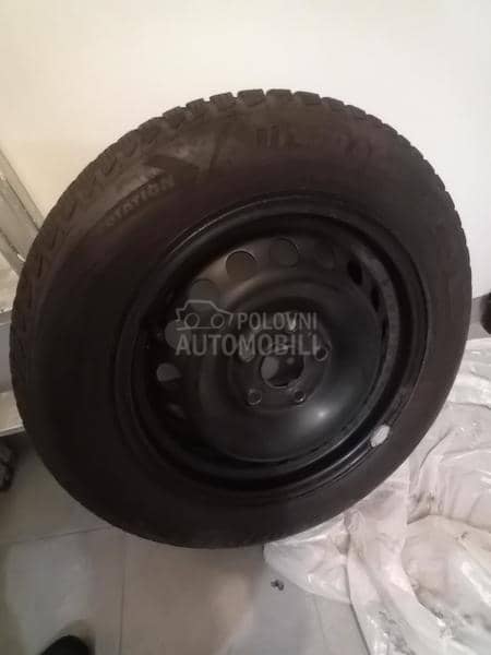 Goodyear 195/65 R15 Zimska
