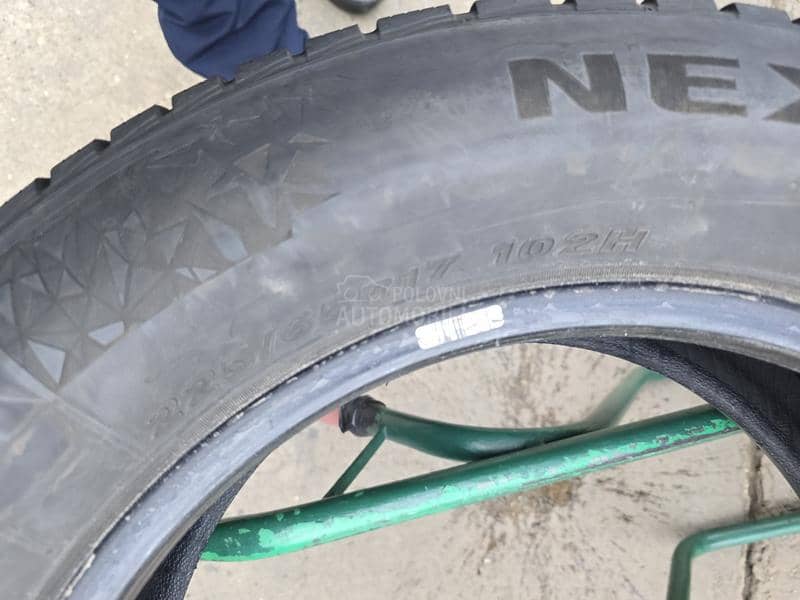Nexen 225/65 R17 Zimska