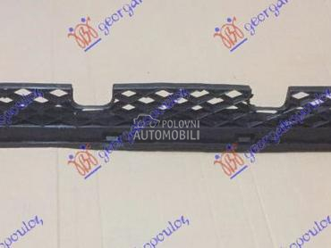 SINA ZADNJEG BRANIKA PLASTICNA za Volkswagen Passat od 2011. do 2015. god.