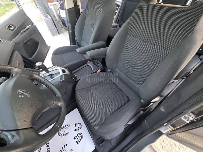 Peugeot 5008 1.6 HDI N.A.V.I