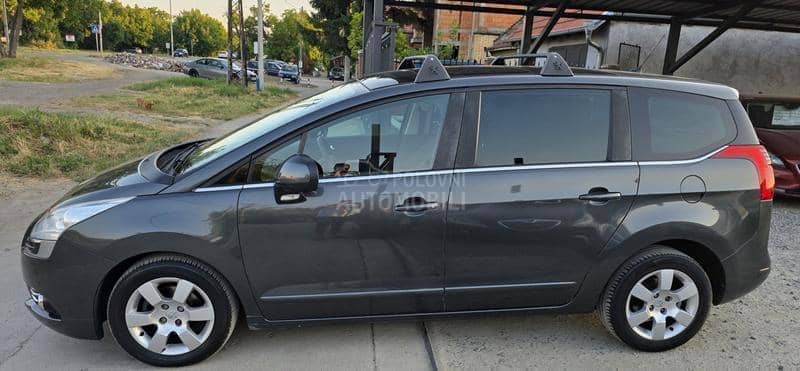 Peugeot 5008 1.6 HDI N.A.V.I