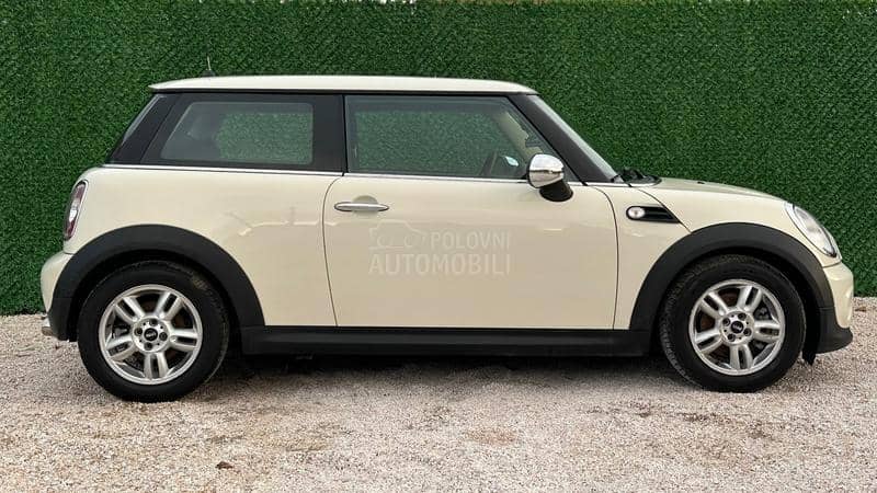 MINI One 