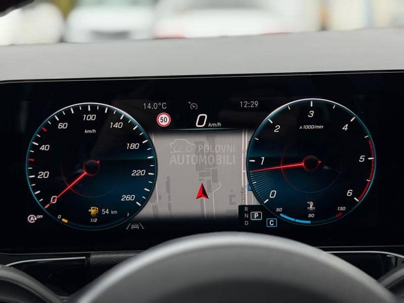 Mercedes Benz GLA 200 D/150/AMG/NOV