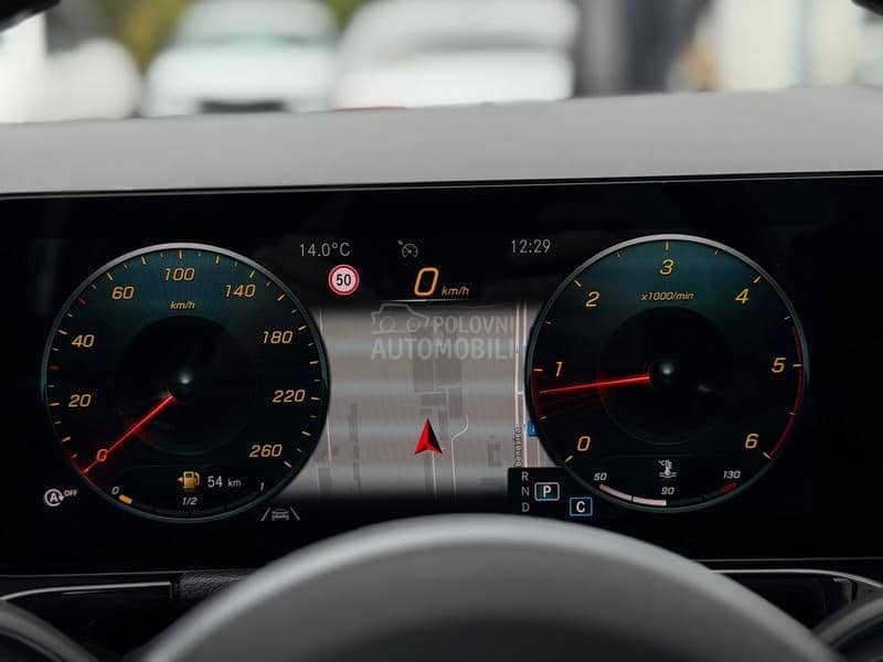 Mercedes Benz GLA 200 D/150/AMG/NOV