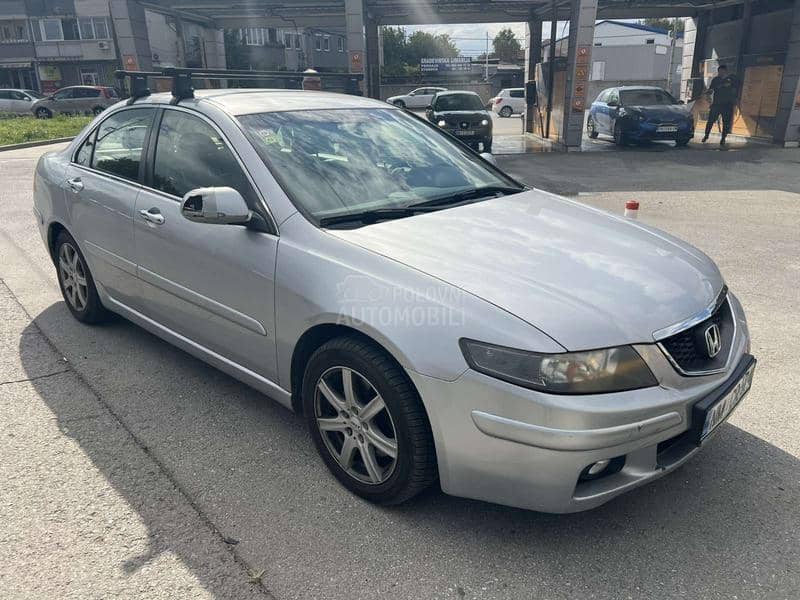 Servo Crevo za benzin