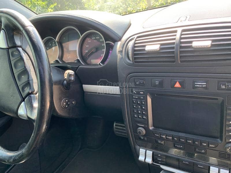 Porsche Cayenne 