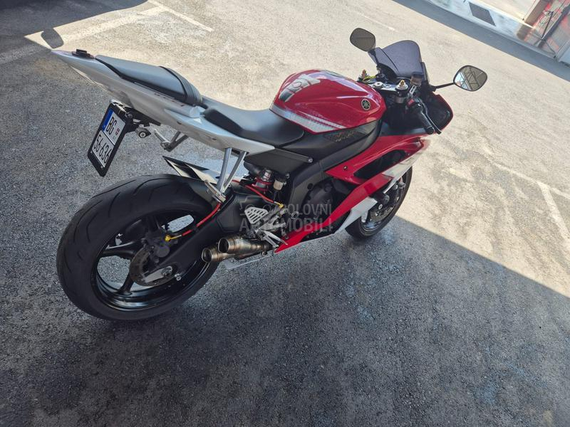 Yamaha R6