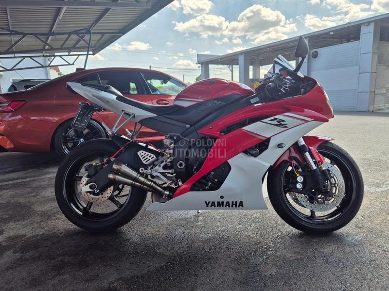Yamaha R6