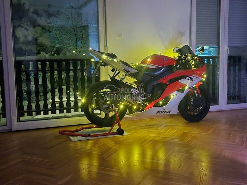 Yamaha R6