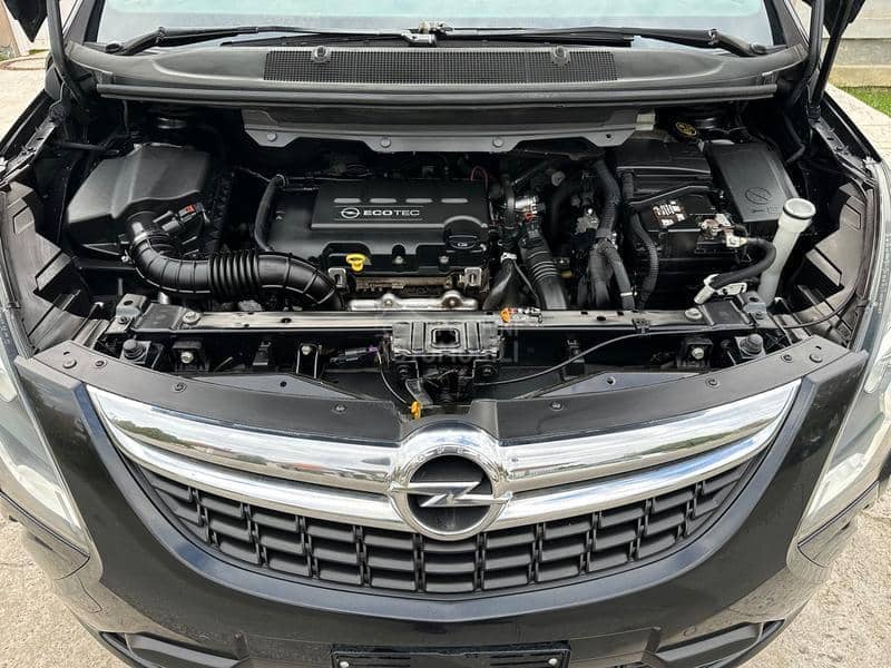 Opel Zafira 1.4 16v ENJOY