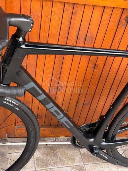Cube Cross carbon 28