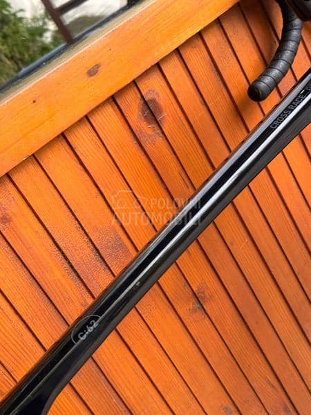 Cube Cross carbon 28