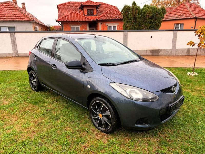 Mazda 2 