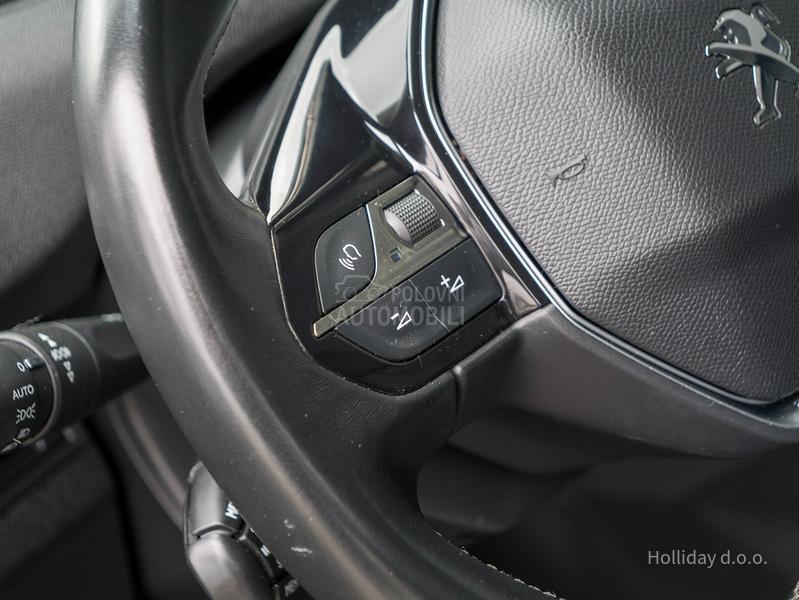 Peugeot 3008 1.2Puretech Allure