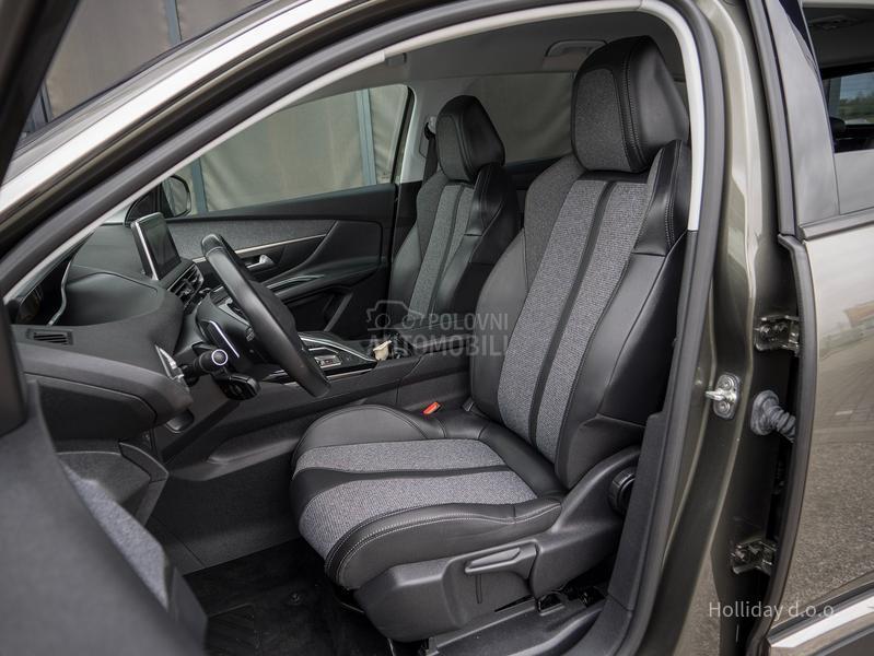 Peugeot 3008 1.2Puretech Allure