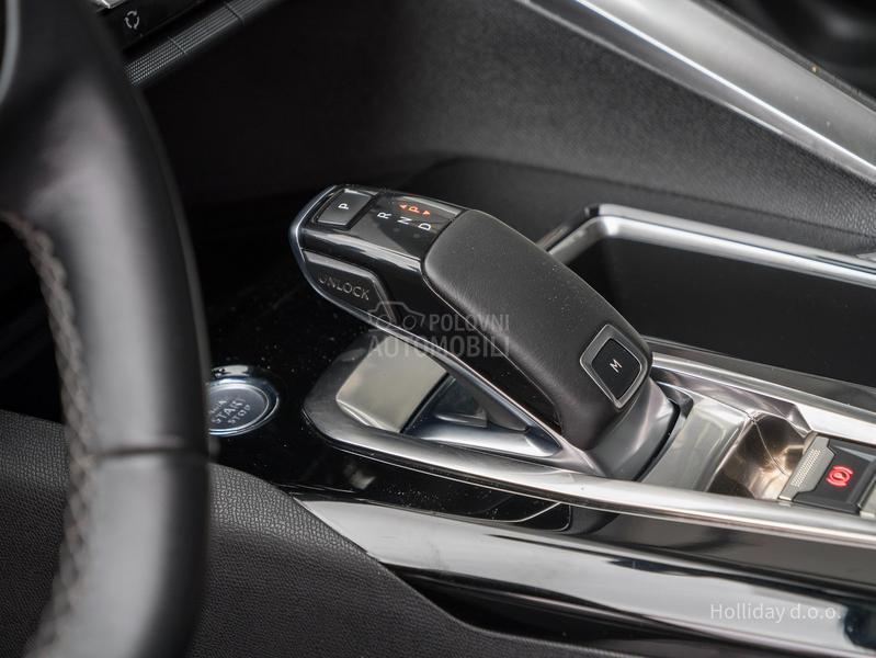 Peugeot 3008 1.2Puretech Allure